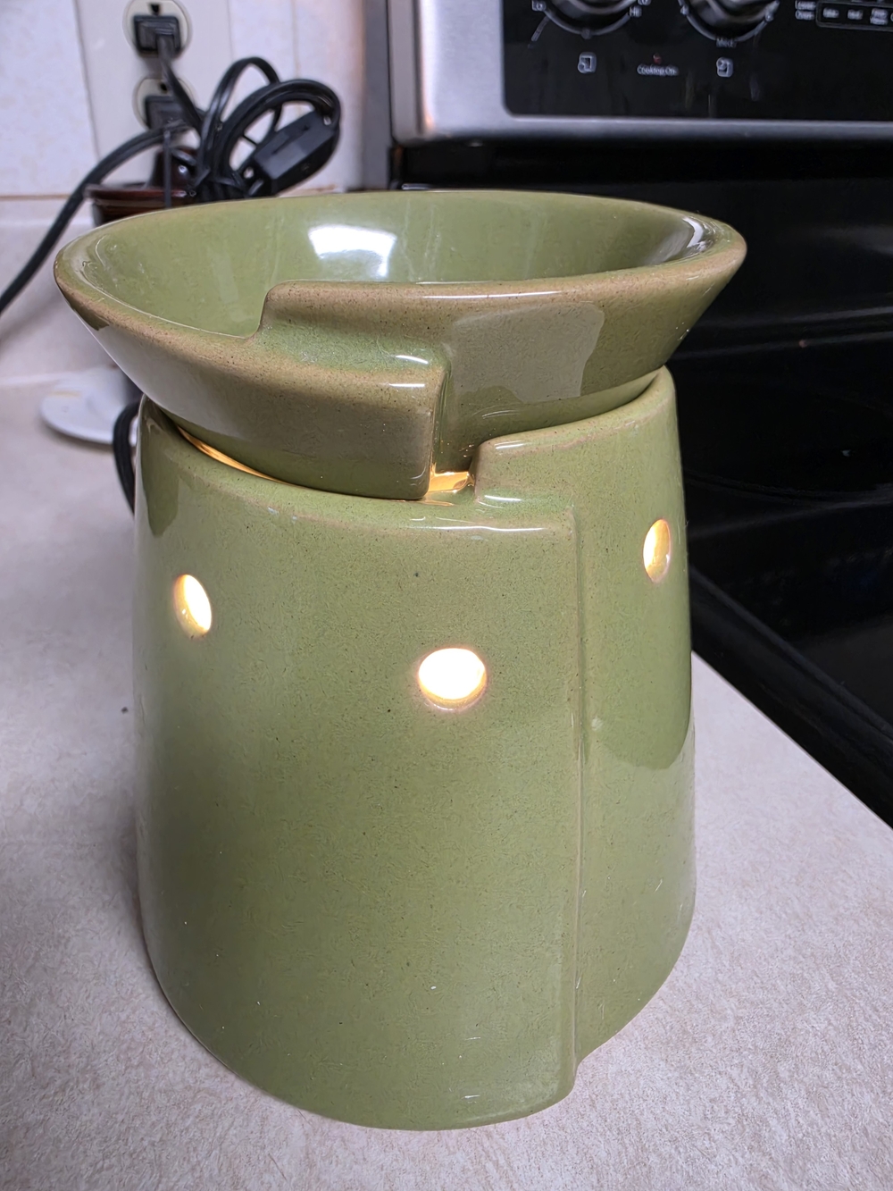 Scentsy Green Ceramic Wax Warmer